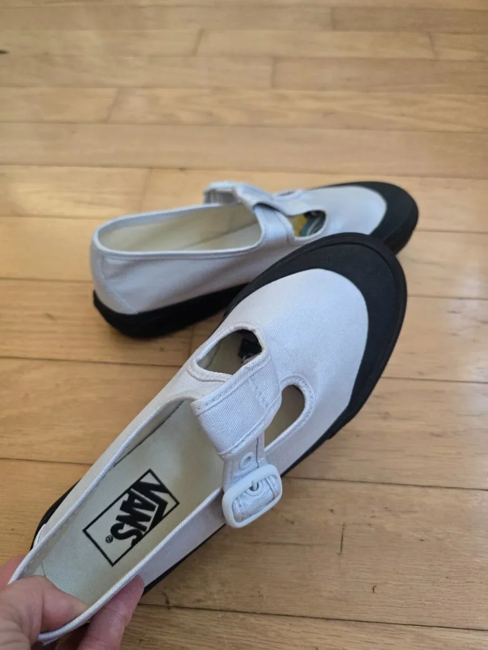 Vans | Style 93 Metallic White Canvas Mary Jane Platform Sneakerinas | WMS 8